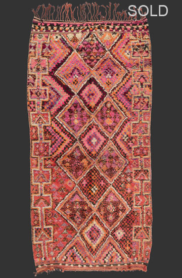 TM 2297, pile rug with a wild character + a geometric pattern full of variations that only show up on second sight, from the eastern MiddleAtlas or the nearby Moulouya valley, Morocco, 1960s/70s, 395 x 195 cm / 13' x 6' 6'', high resolution image + price on request